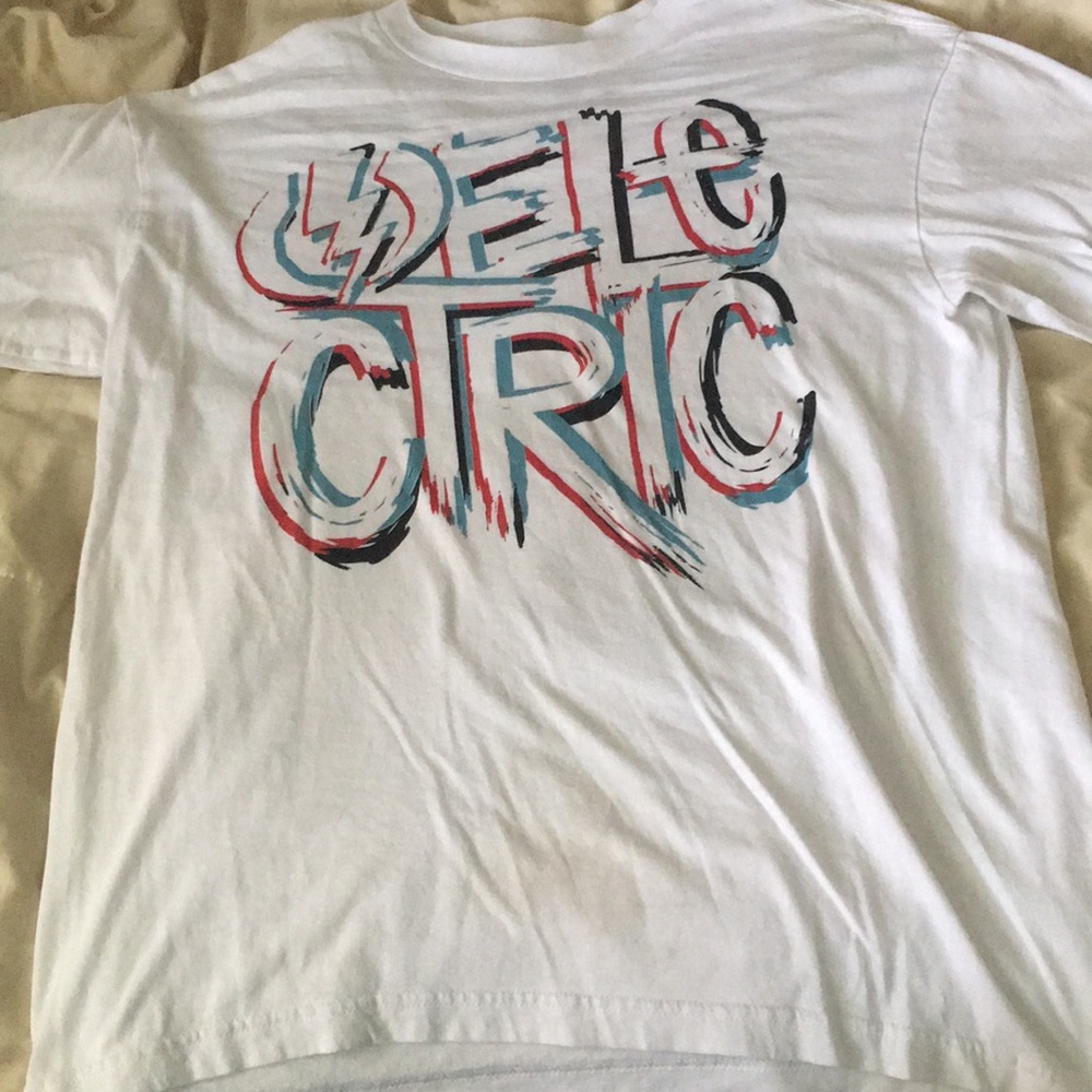White tee shirt brand electric size L